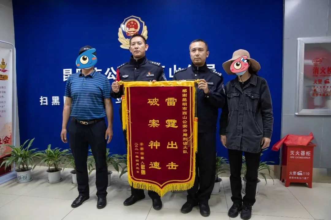 DƬ